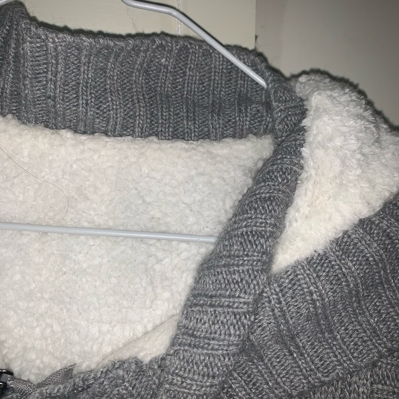 Vest - Picture 3 of 3